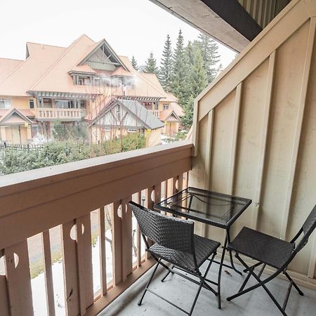 Sunpath By Outpost Whistler Villa Bagian luar foto