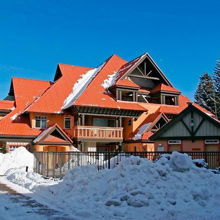 Sunpath By Outpost Whistler Villa Bagian luar foto
