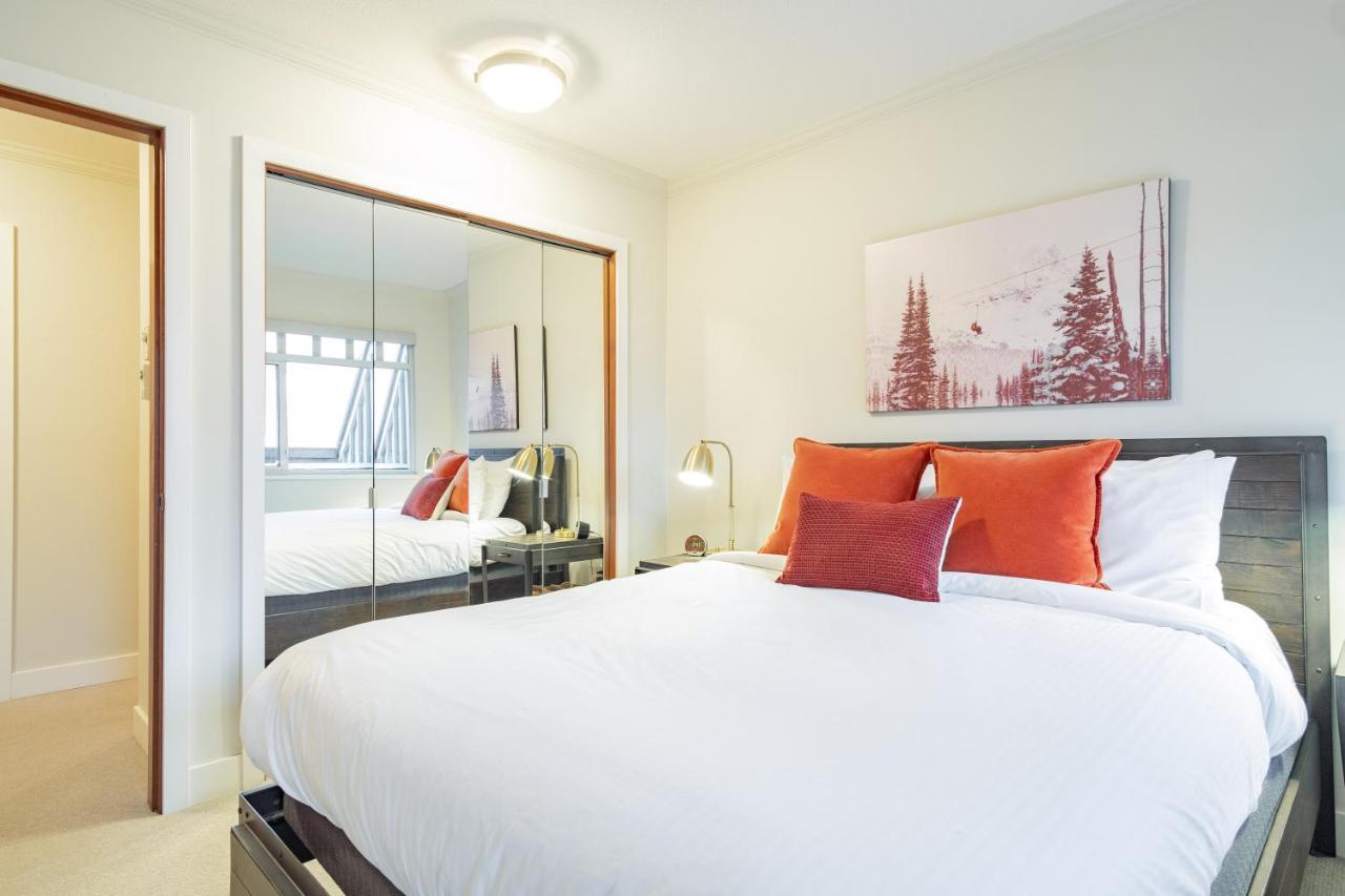 Sunpath By Outpost Whistler Villa Bagian luar foto