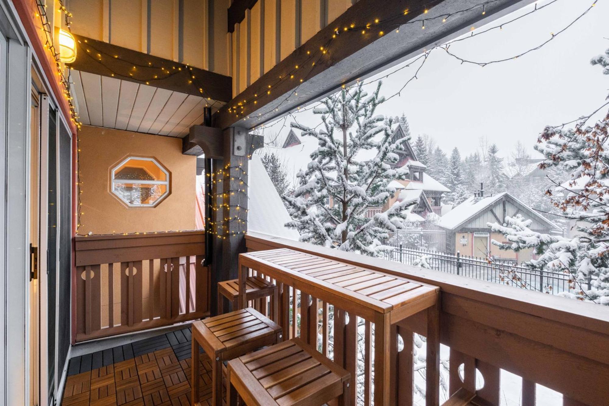Sunpath By Outpost Whistler Villa Bagian luar foto
